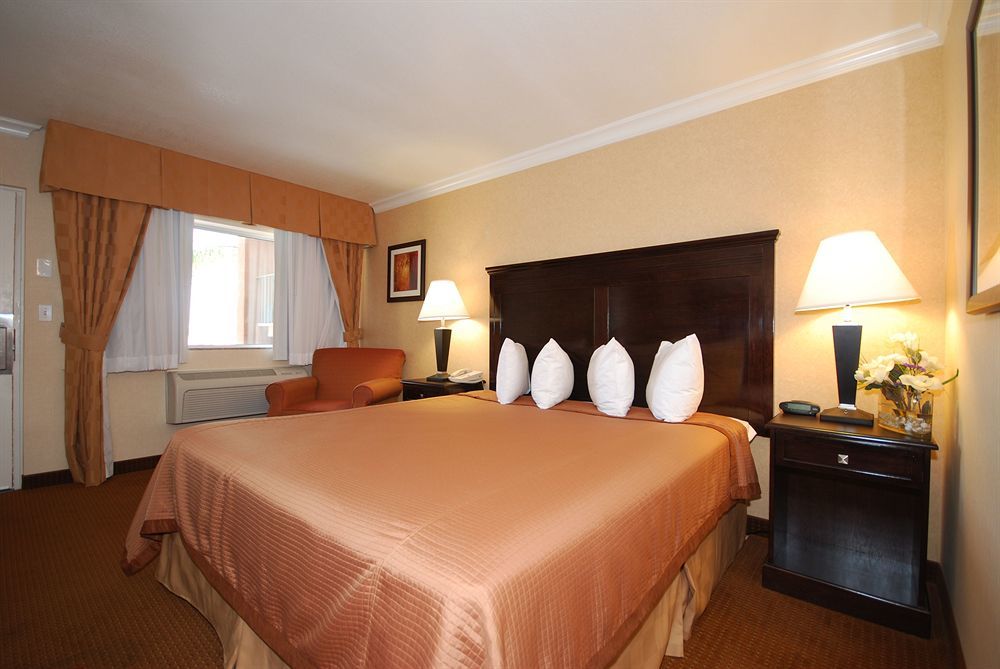 Pasadena Rose & Crown Hotel Eksteriør billede
